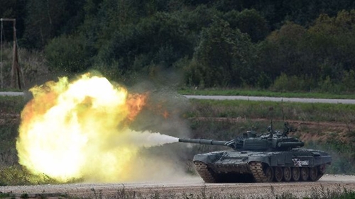 Quân sự thế giới hôm nay (12-2): Xe tăng T-90M “tiêu diệt” Bradley bằng tên lửa 9M119M1 Invar-M
